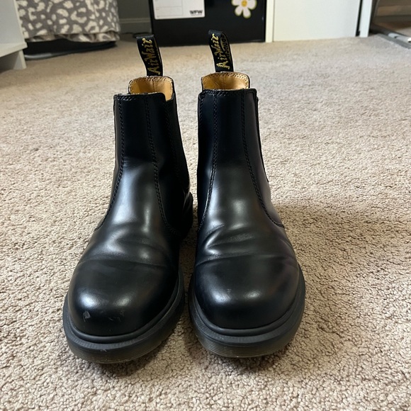 Doc Martens Chelsea boot - Picture 3 of 9